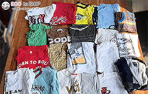 届いた洋服や子供服などの衣類（古着）４