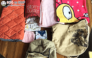 届いた洋服や子供服などの衣類（古着）７