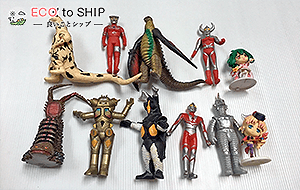 届いたフィギュアや人形１３