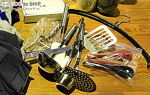 届いたお鍋やフライパン、その他調理器具などのキッチン用品、スプーン・フォーク・ナイフなどカトラリー類 ６