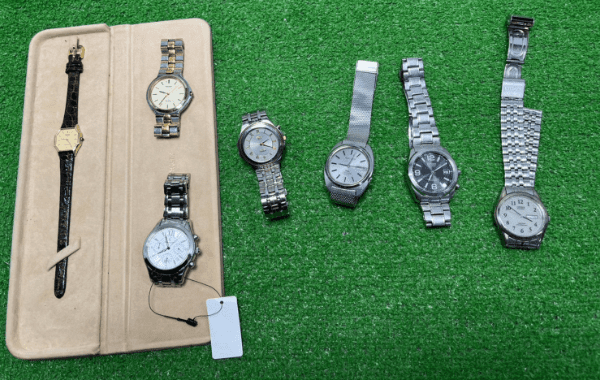 届いた腕時計3