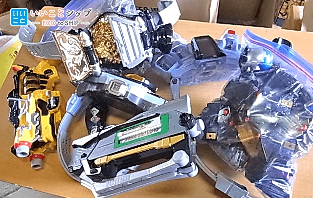 使わなくなった仮面ライダーグッズを寄付しませんか？寄付の手順と注意点を解説