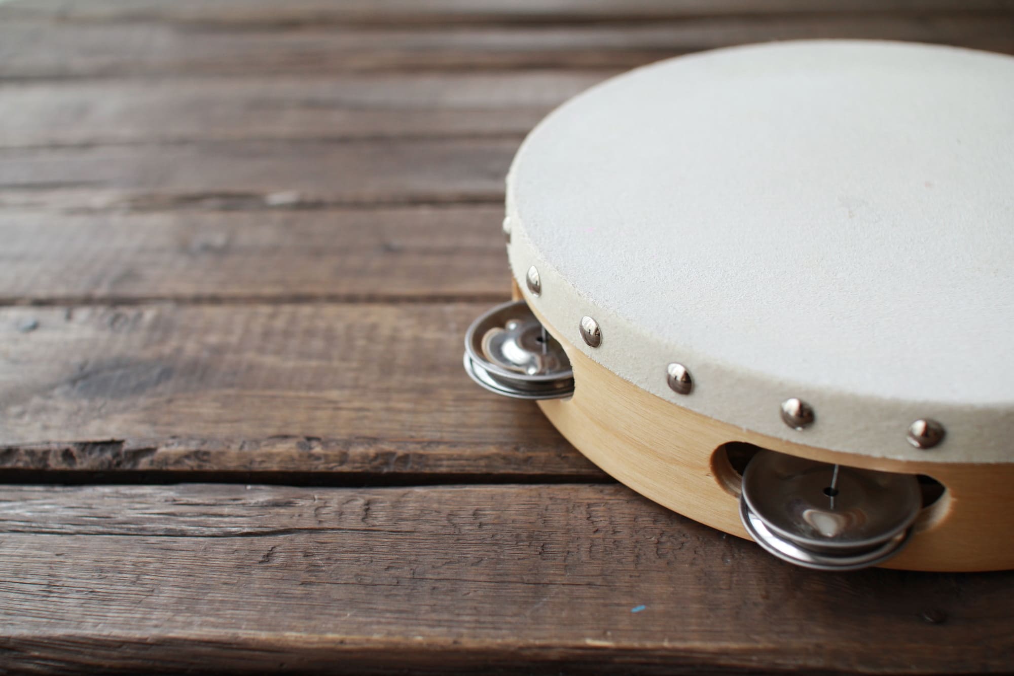 自宅のバイオリンを寄付するには？贈り先や方法・注意点まとめ