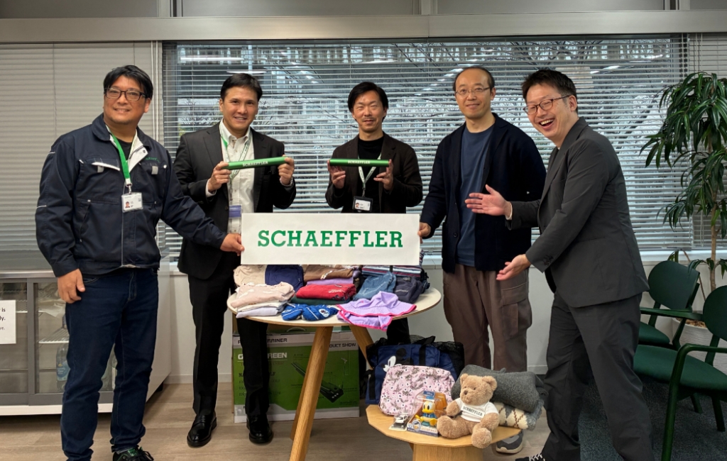 シェフラージャパン株式会社様より衣類やぬいぐるみをご寄付いただきました♪